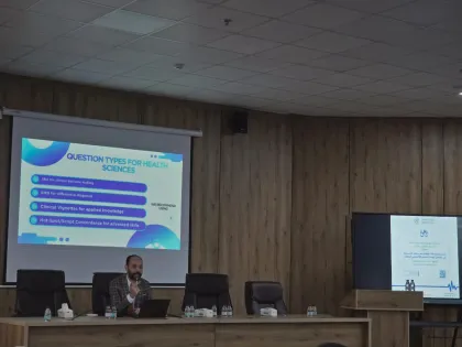 جانب من الحضور في ورشة الجودة