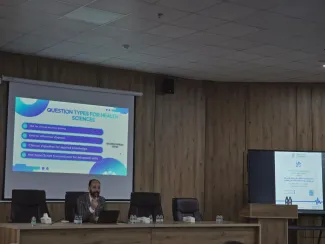 جانب من الحضور في ورشة الجودة